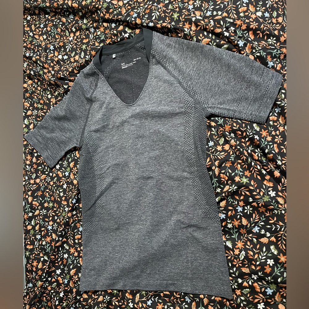 Under armor medium golf collarless golf tee